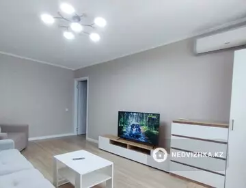 2-комнатная квартира, этаж 3 из 4, 50 м², На длительный срок