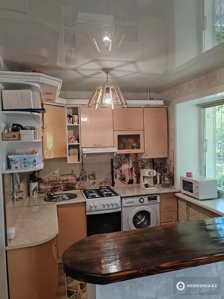 3-комнатная квартира, этаж 1 из 5, 54 м², фотография 2