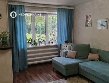3-комнатная квартира, этаж 1 из 5, 54 м²