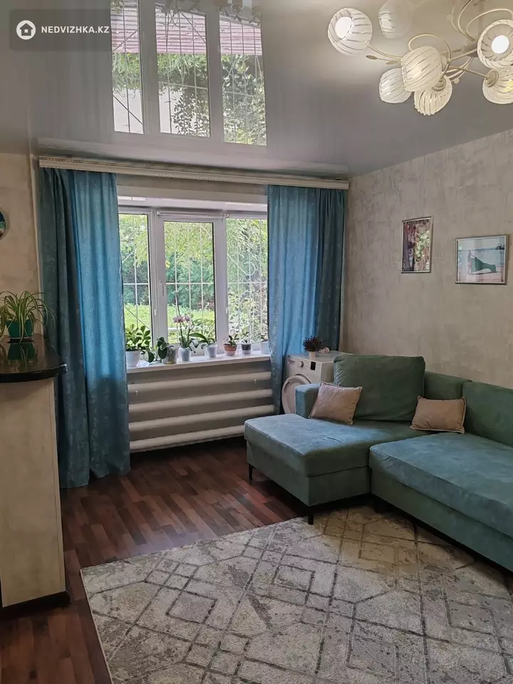 3-комнатная квартира, этаж 1 из 5, 54 м², фотография 3