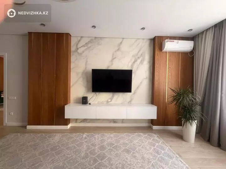 4-комнатная квартира, этаж 3 из 9, 132 м², фотография 3