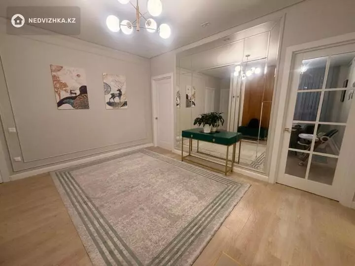 4-комнатная квартира, этаж 3 из 9, 132 м², фотография 4