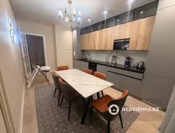 4-комнатная квартира, этаж 3 из 9, 132 м², миниатюра 9