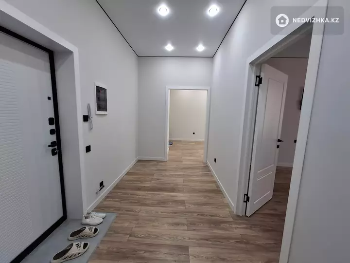 2-комнатная квартира, этаж 6 из 12, 65 м², фотография 2