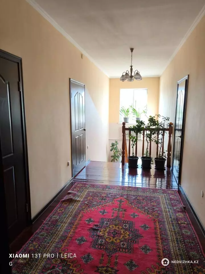 5-комнатный дом, 10 соток, 280 м², фотография 2