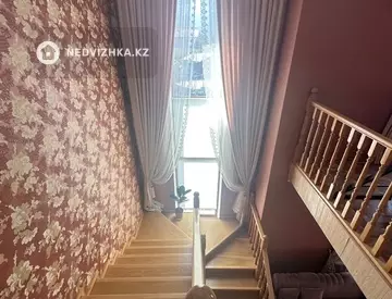 7-бөлмелі үй, 11 соттық, 333 м², 10-нобай