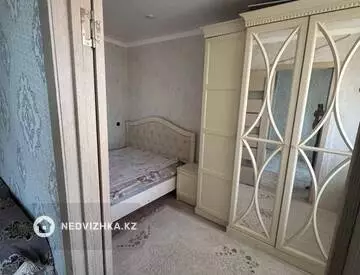 2-комнатная квартира, этаж 4 из 5, 47 м², На длительный срок
