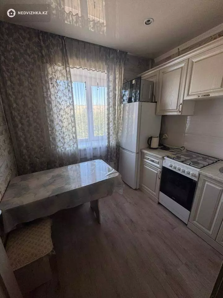 2-комнатная квартира, этаж 4 из 5, 47 м², На длительный срок, фотография 3