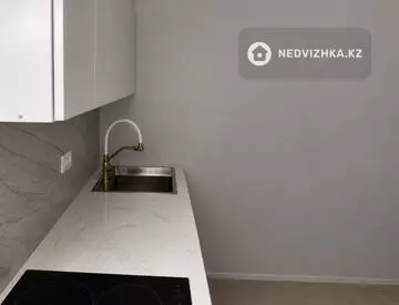 1-комнатная квартира, этаж 8 из 13, 33 м², На длительный срок