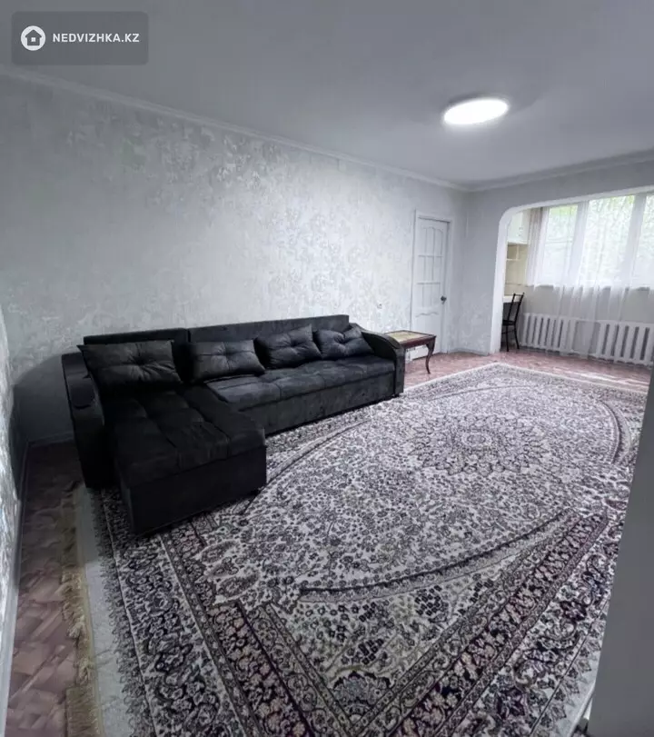 2-комнатная квартира, этаж 2 из 3, 52 м², На длительный срок, фотография 3