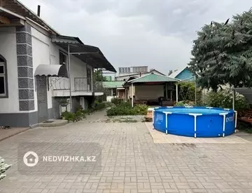 5-комнатный дом, 7 соток, 200 м²