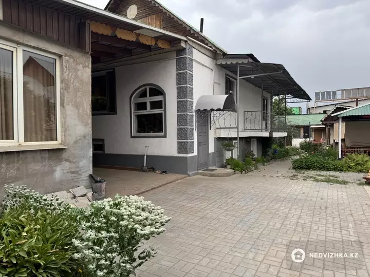 5-комнатный дом, 7 соток, 200 м², фотография 2
