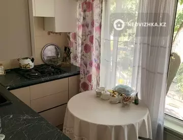 2-комнатная квартира, этаж 4 из 4, 44 м²