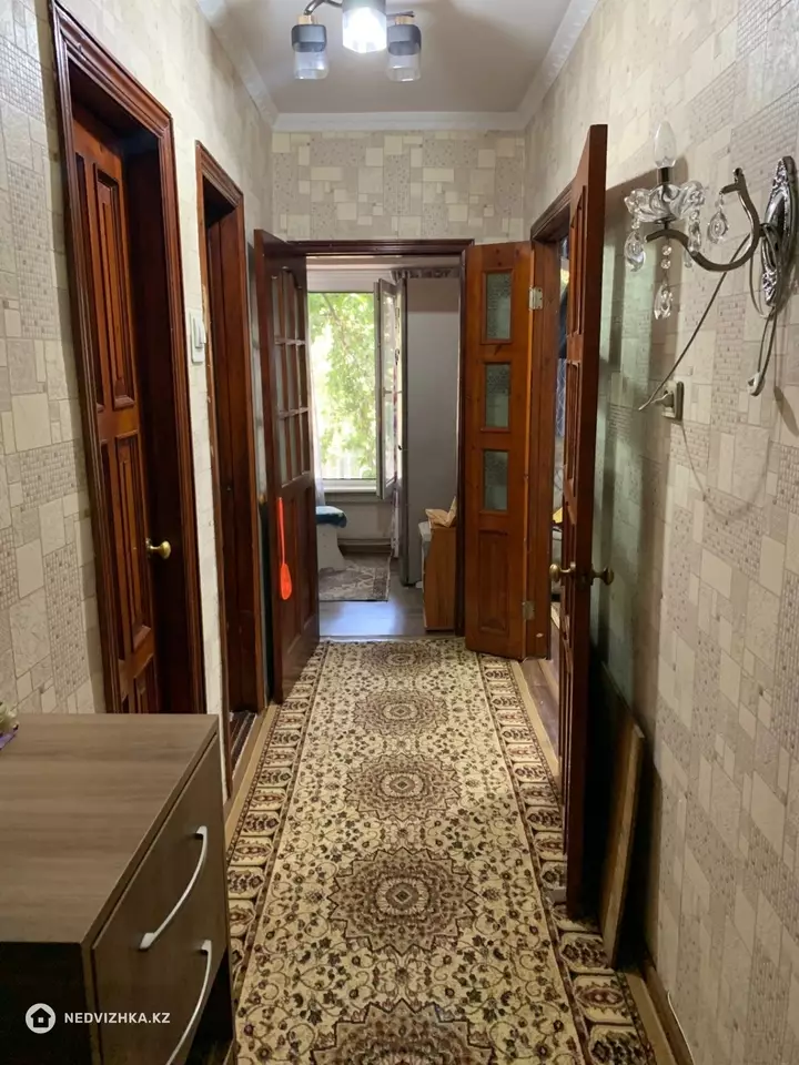 2-комнатная квартира, этаж 4 из 4, 44 м², фотография 2