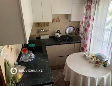 2-комнатная квартира, этаж 4 из 4, 44 м²