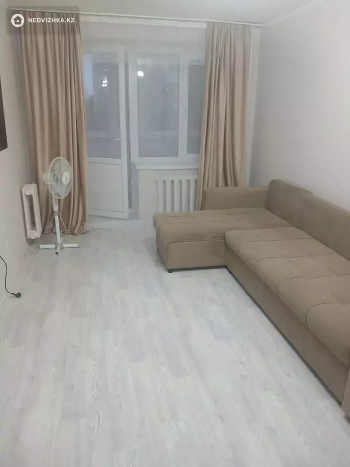 1-комнатная квартира, этаж 4 из 5, 39 м², фотография 2