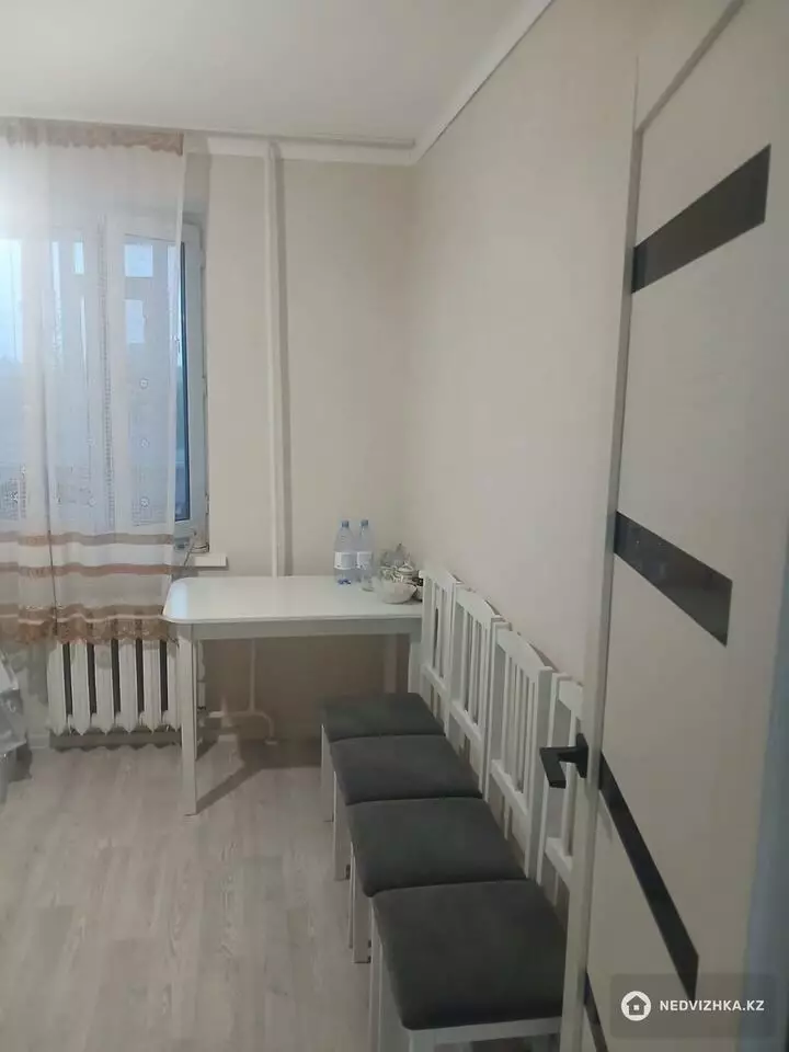 1-комнатная квартира, этаж 4 из 5, 39 м², фотография 4