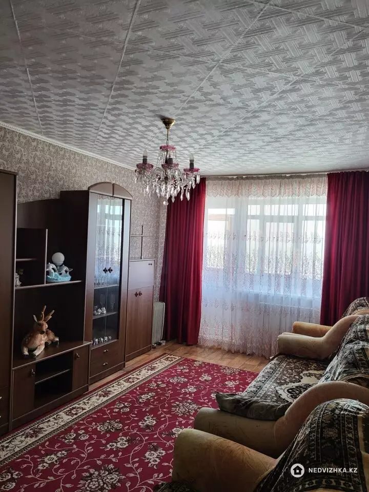 3-комнатная квартира, этаж 5 из 5, 64 м², фотография 3