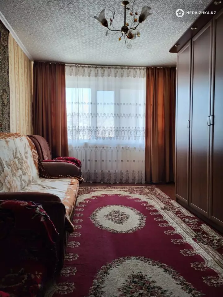 3-комнатная квартира, этаж 5 из 5, 64 м², фотография 2