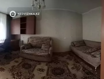 1-комнатная квартира, этаж 4 из 5, 34 м², На длительный срок