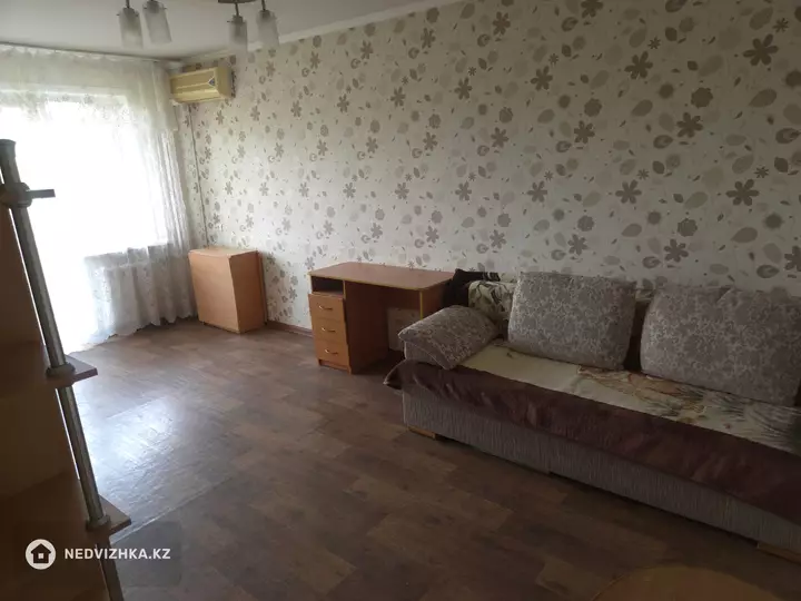 2-комнатная квартира, этаж 5 из 5, 43 м², фотография 3