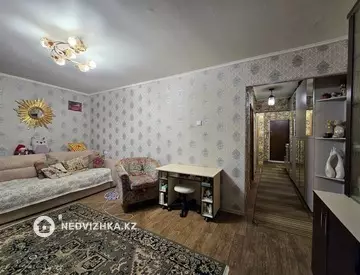 3-комнатная квартира, этаж 2 из 5, 57 м², миниатюра 3