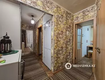 3-комнатная квартира, этаж 2 из 5, 57 м², миниатюра 2