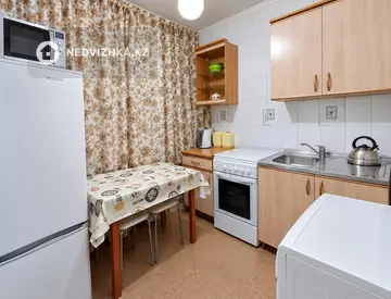 1-комнатная квартира, этаж 1 из 5, 45 м², Посуточно, миниатюра 6
