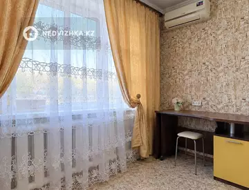 1-комнатная квартира, этаж 1 из 5, 45 м², На длительный срок