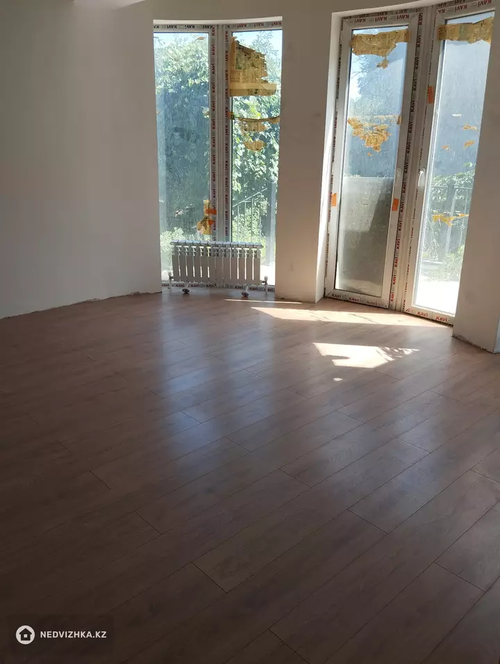 7-комнатный дом, 6.3 соток, 162 м², фотография 2