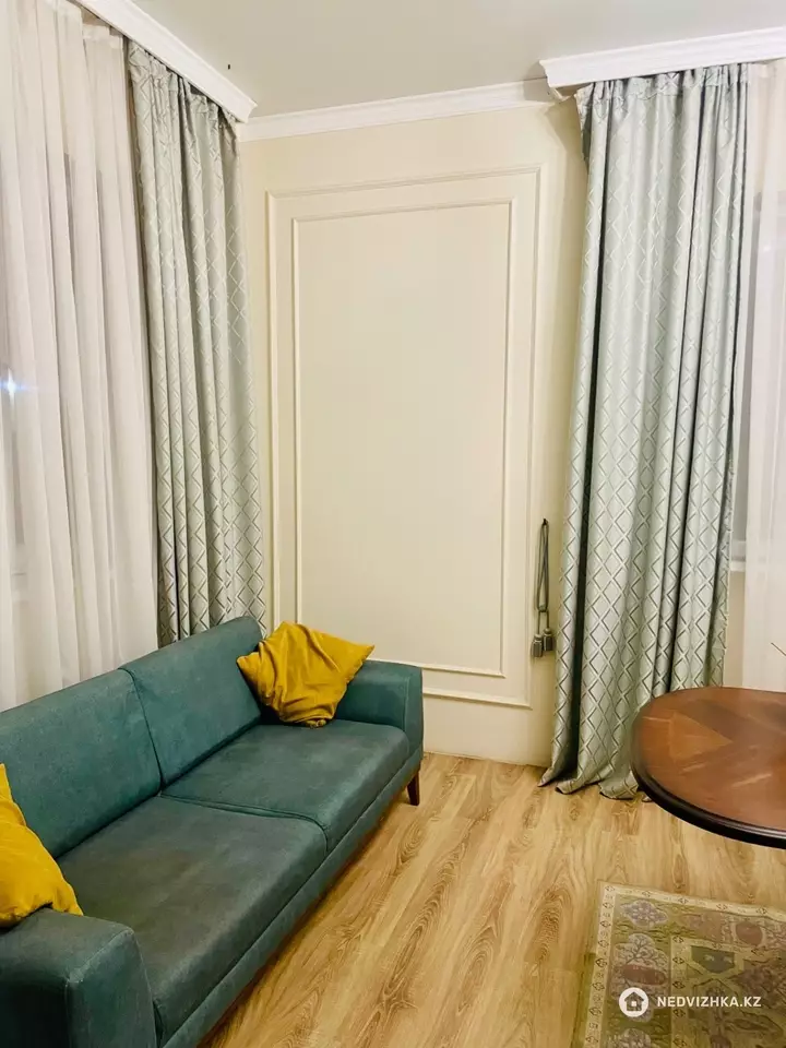 7-комнатный дом, 10 соток, 330 м², фотография 2