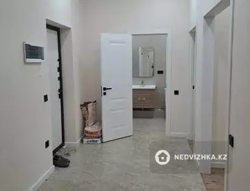 2-комнатная квартира, этаж 3 из 12, 66 м²