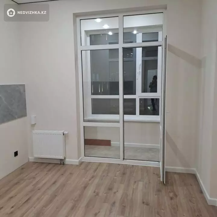 2-комнатная квартира, этаж 3 из 12, 66 м², фотография 4