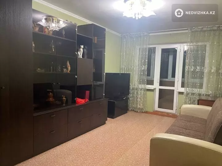 1-комнатная квартира, этаж 2 из 4, 33 м², фотография 2