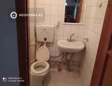 2-комнатная квартира, этаж 3 из 5, 66 м², миниатюра 6