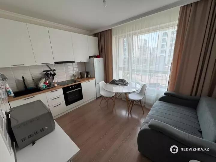 1-комнатная квартира, этаж 3 из 12, 40 м²