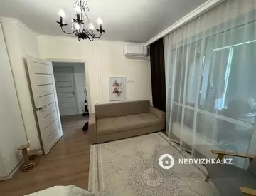 1-комнатная квартира, этаж 3 из 12, 40 м², миниатюра 2