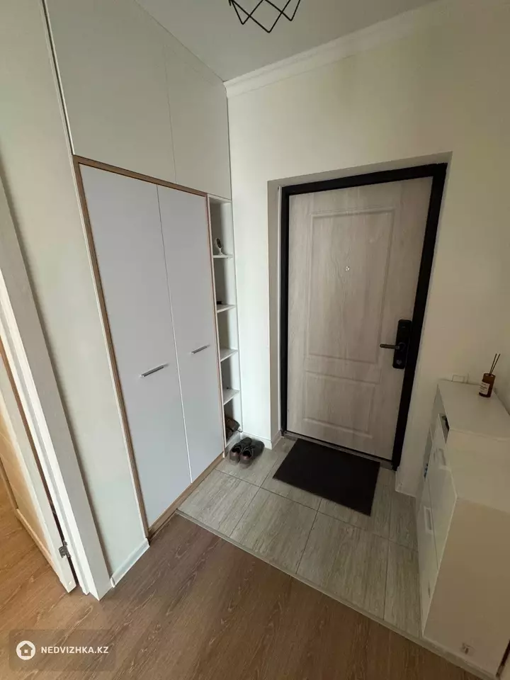 1-комнатная квартира, этаж 3 из 12, 40 м², фотография 4