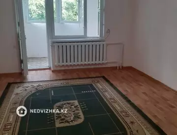 1-комнатная квартира, этаж 3 из 3, 35 м²