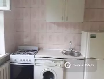 1-комнатная квартира, этаж 3 из 3, 35 м²