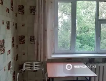 1-комнатная квартира, этаж 3 из 3, 35 м²