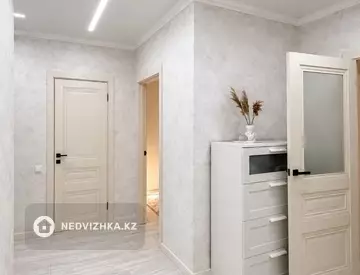 2-комнатная квартира, этаж 3 из 5, 67 м², На длительный срок