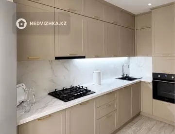 2-комнатная квартира, этаж 3 из 5, 67 м², На длительный срок
