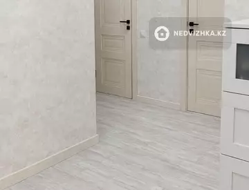 2-комнатная квартира, этаж 3 из 5, 67 м², На длительный срок