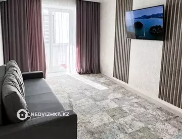 2-комнатная квартира, этаж 3 из 5, 67 м², На длительный срок