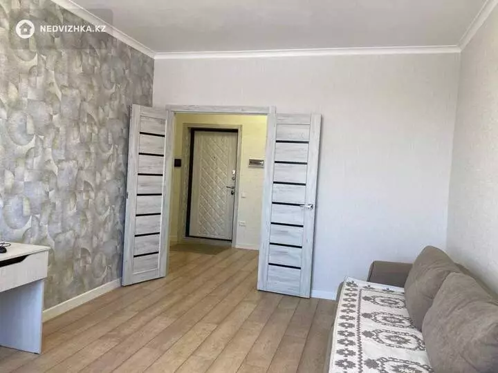 2-комнатная квартира, этаж 8 из 10, 60 м², фотография 5