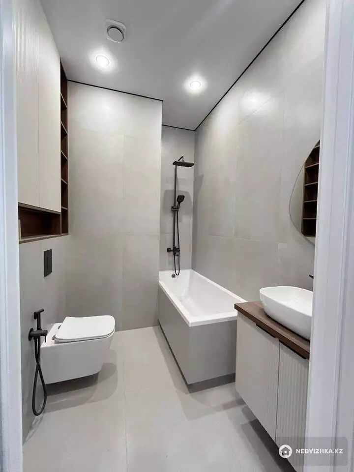 1-комнатная квартира, этаж 5 из 12, 38 м², фотография 4