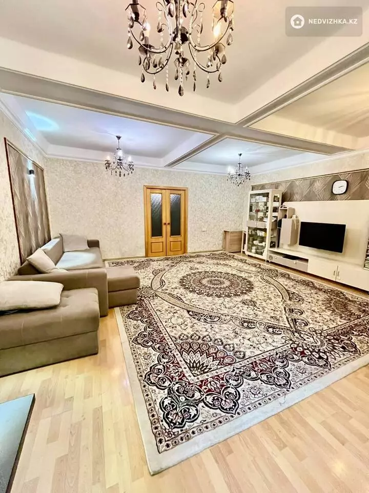 2-комнатная квартира, этаж 2 из 5, 90 м², фотография 4