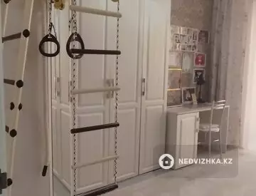 4-комнатная квартира, этаж 7 из 9, 110 м²