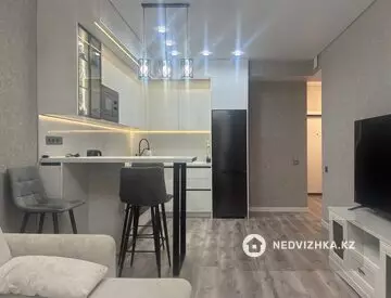 2-комнатная квартира, этаж 2 из 5, 49 м², миниатюра 1